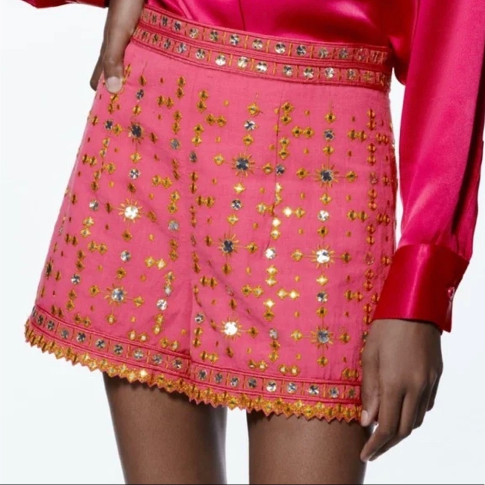 NWT Zara Embroidered Shorts Fuchsia - Ref. 7521/254